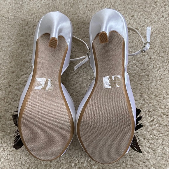 NWT Touch Ups Peacock Feather Open-Toed Heels - Picture 4 of 7